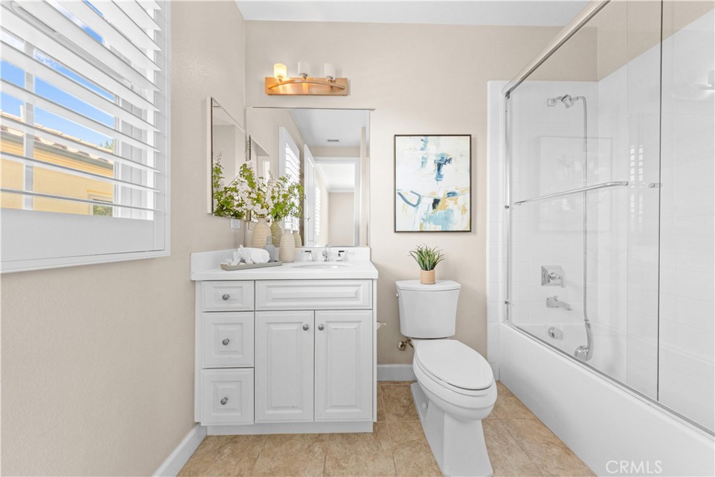 63 Rossmore Property Photo 24