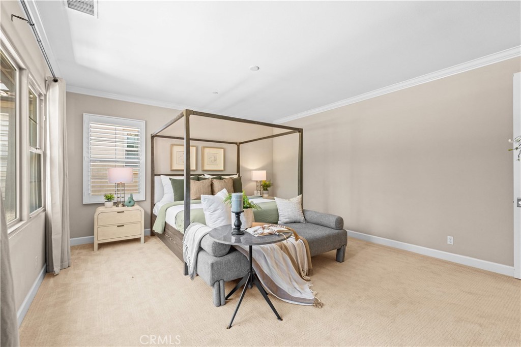 63 Rossmore Property Photo 34