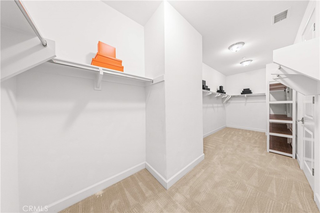63 Rossmore Property Photo 36