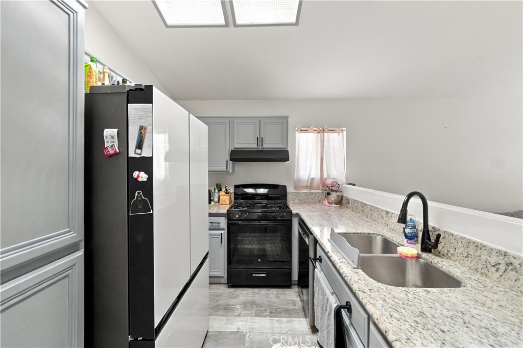 14743 Wakefield Drive Property Photo 8