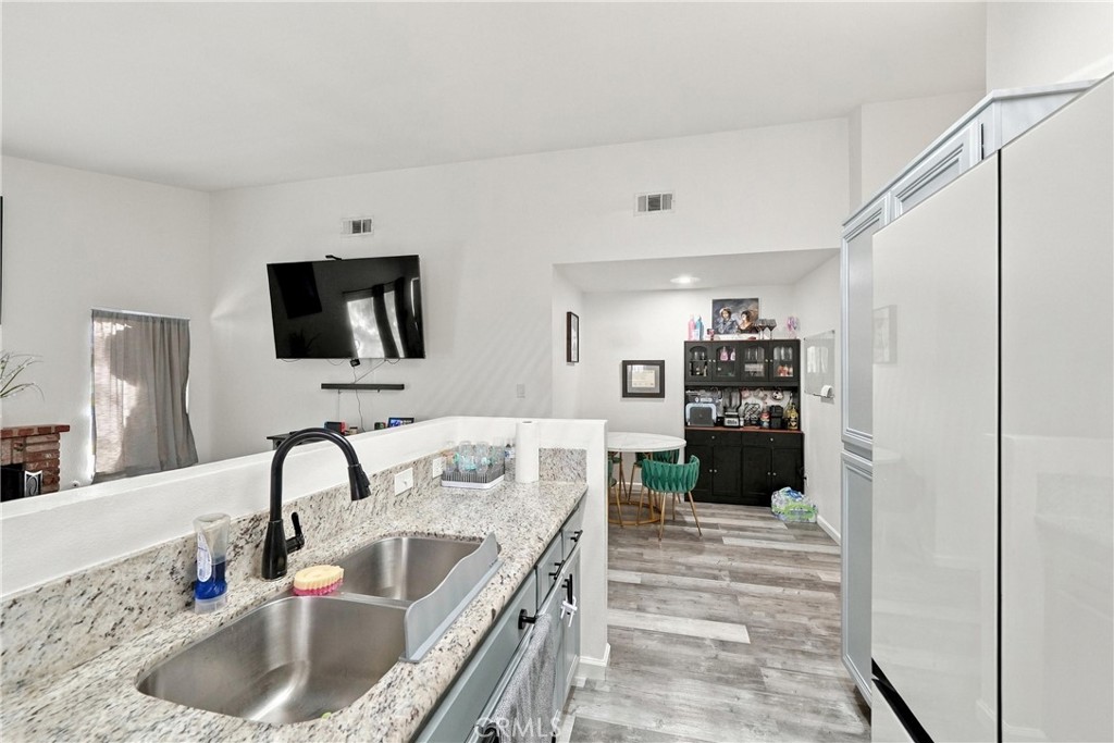 14743 Wakefield Drive Property Photo 9