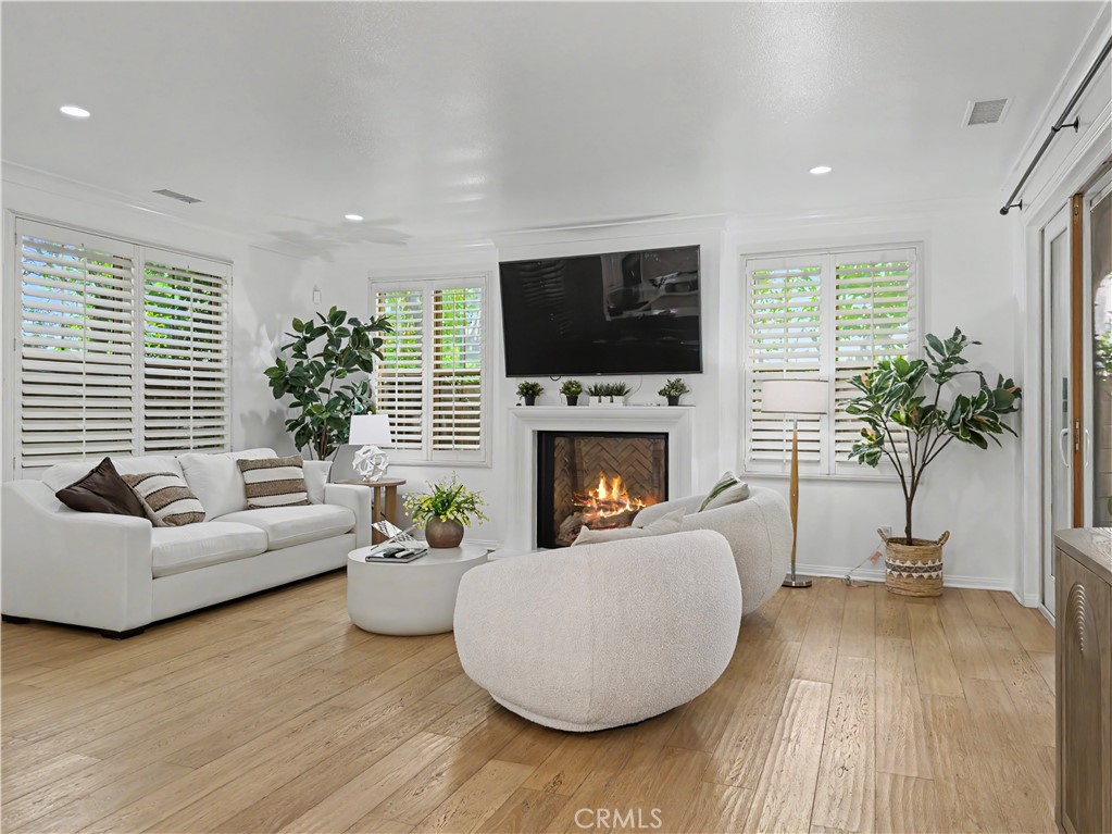 320 Bronze Property Photo 2