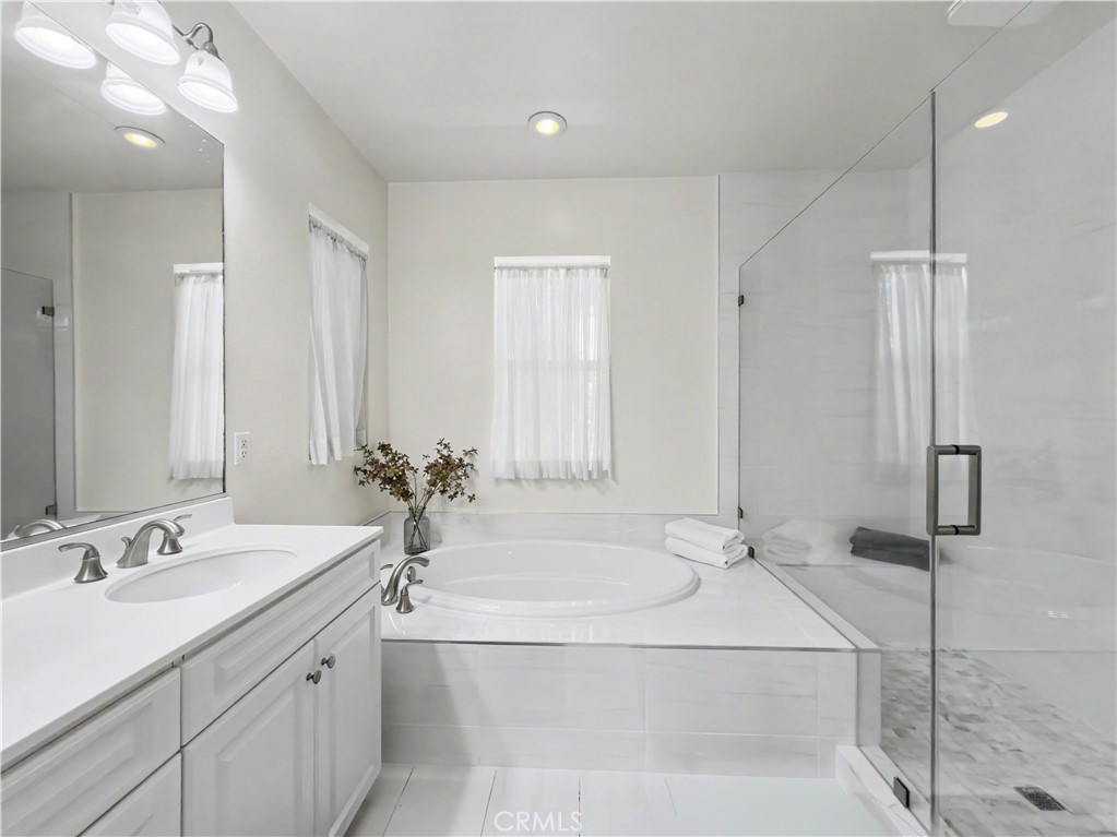 320 Bronze Property Photo 38