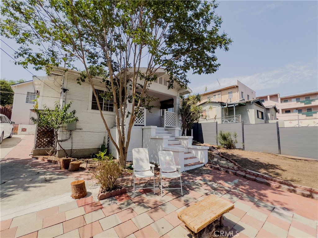 1915 Echo Park Property Photo 2