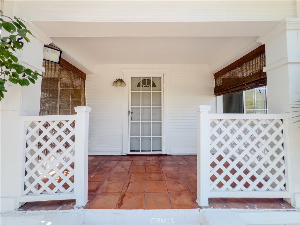 1915 Echo Park Property Photo 3