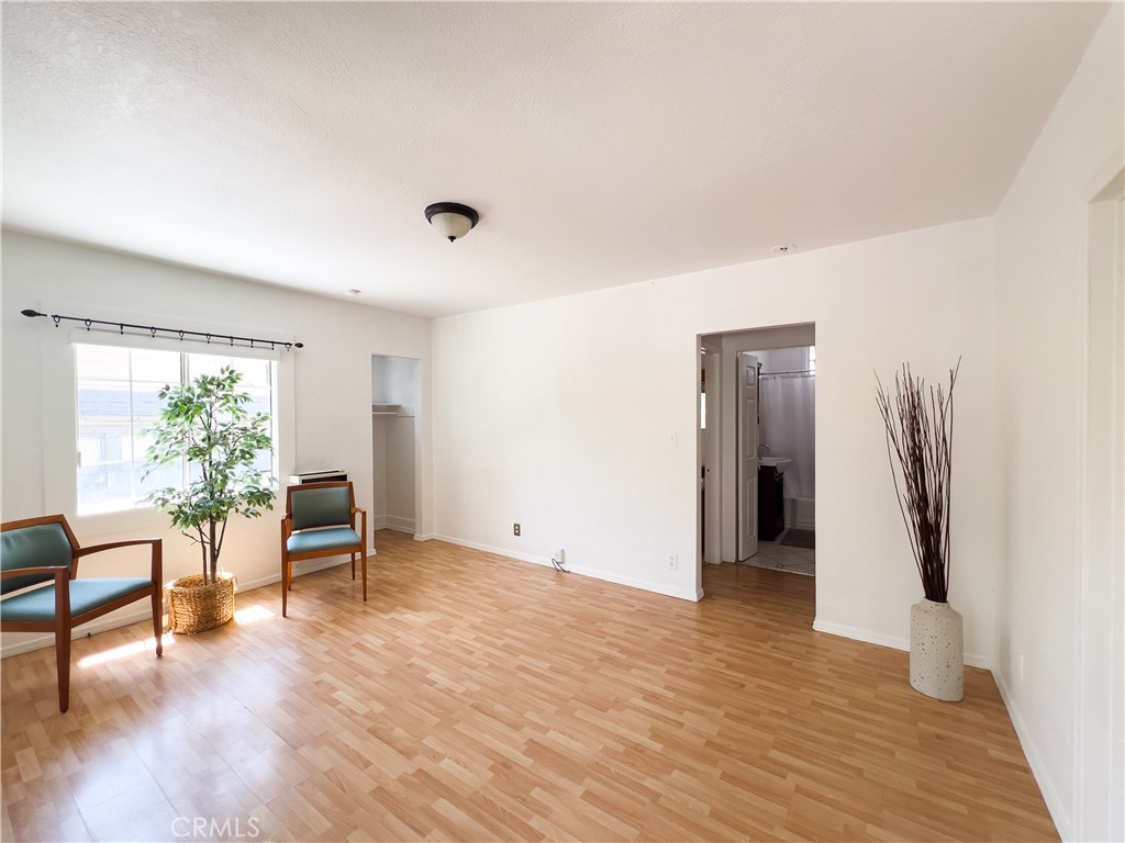 1915 Echo Park Property Photo 4