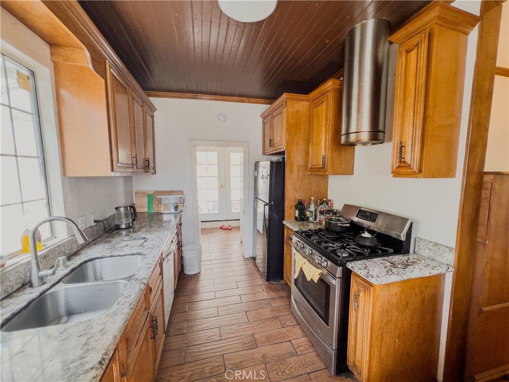 1915 Echo Park Property Photo 35
