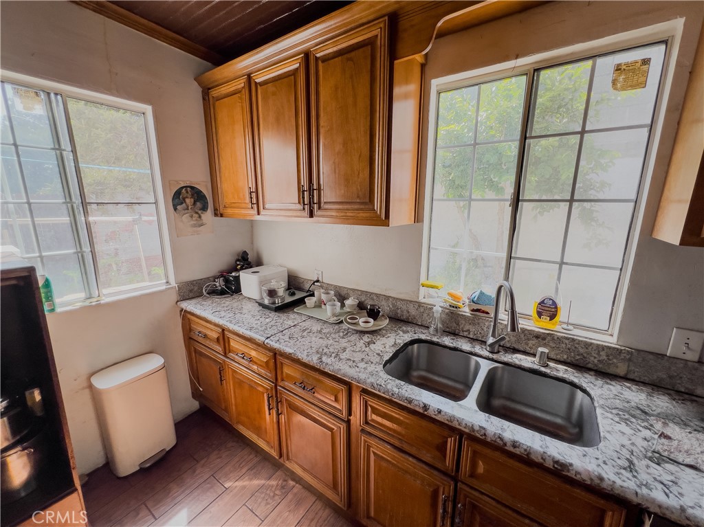 1915 Echo Park Property Photo 38