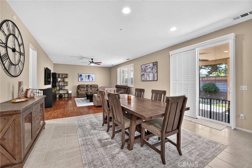 1216 Burgundy Rose Property Photo 6