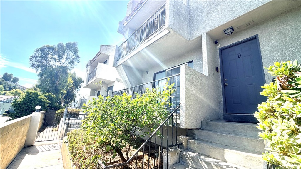 125 S Chandler APT D Property Photo 1