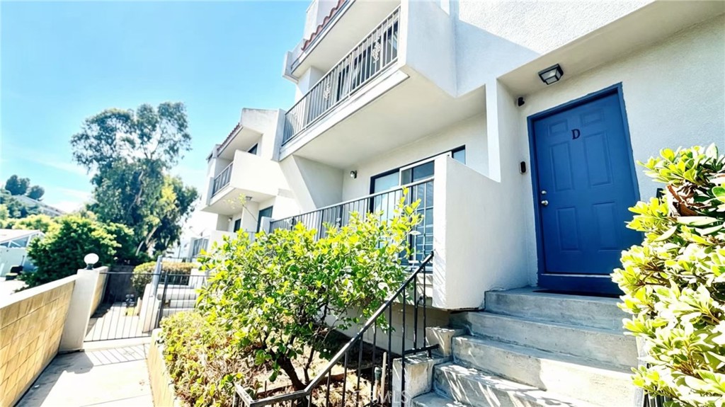 125 S Chandler APT D Property Photo 1