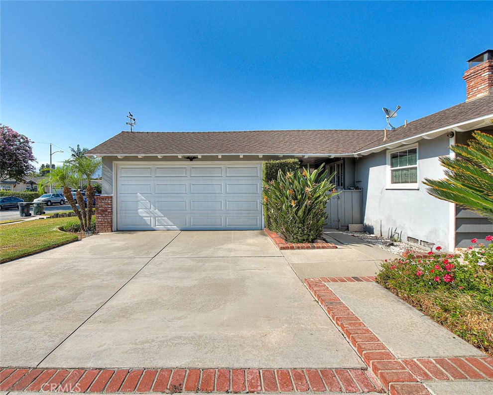 564 N Armel Property Photo 4