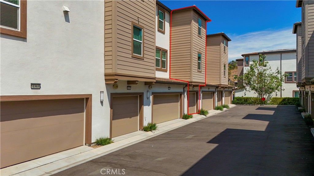 1371 Nimbus Court Property Photo 3