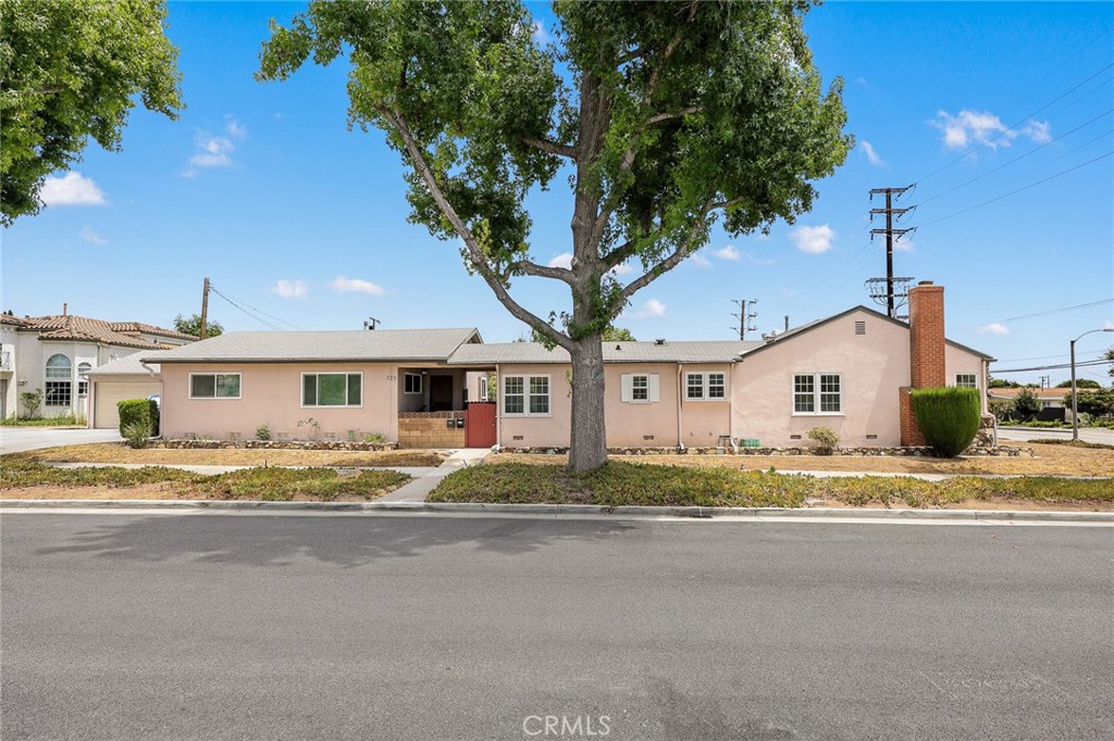 721 723 W Hellman Property Photo 6
