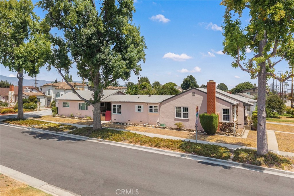 721 723 W Hellman Property Photo 8