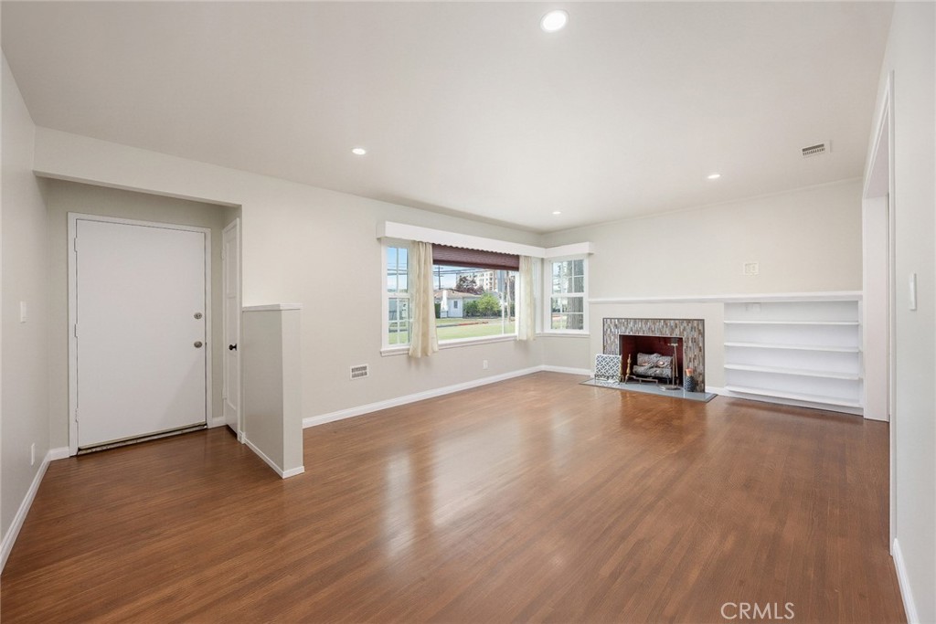 721 723 W Hellman Property Photo 12
