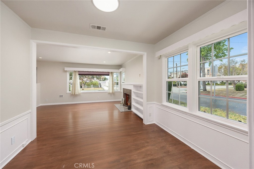 721 723 W Hellman Property Photo 18