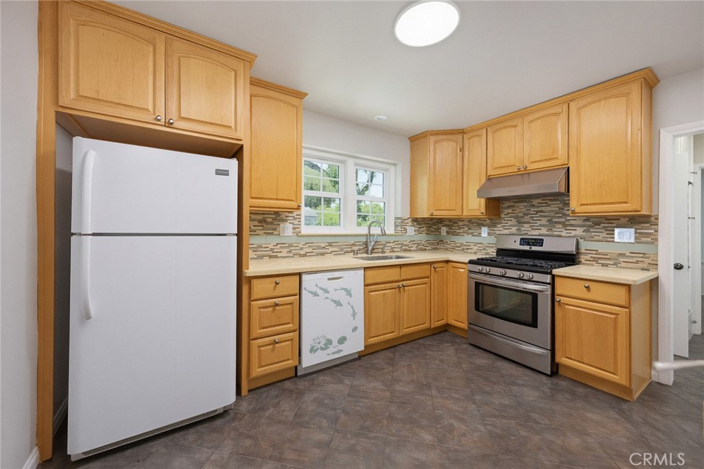 721 723 W Hellman Property Photo 19