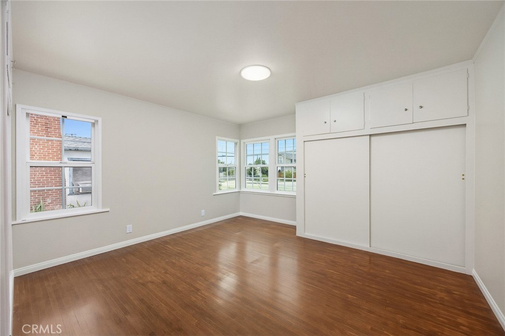 721 723 W Hellman Property Photo 23