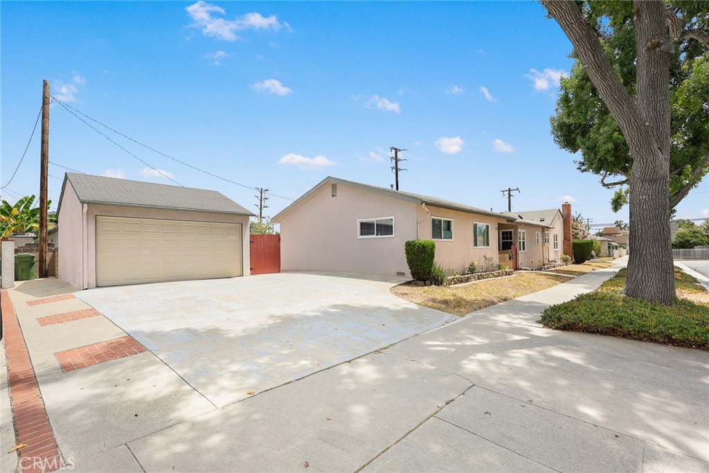 721 723 W Hellman Property Photo 40