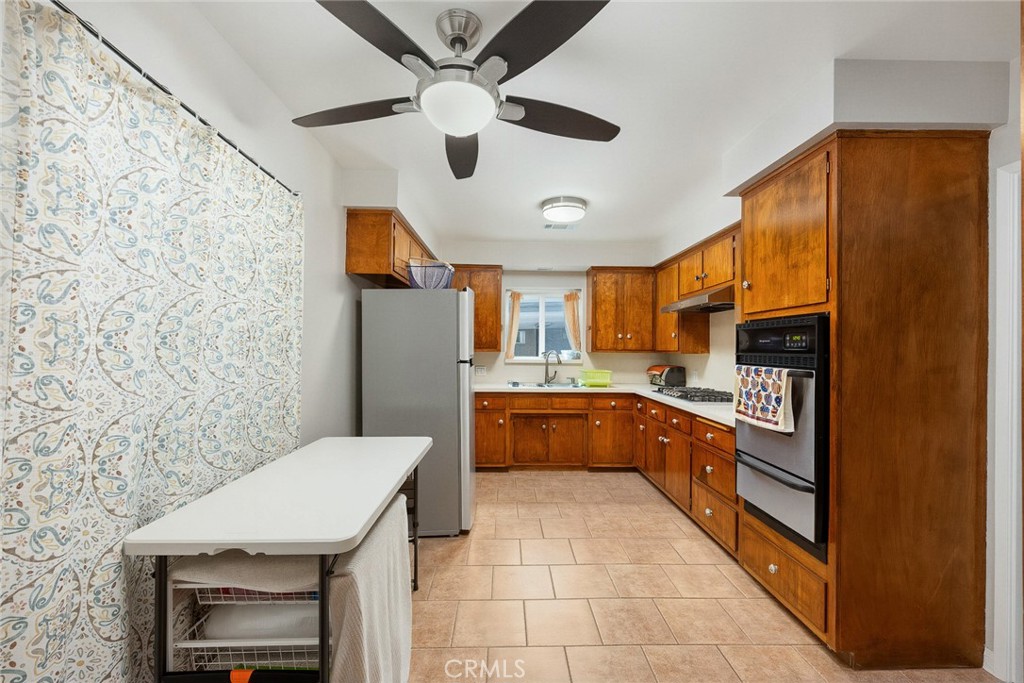 721 723 W Hellman Property Photo 46