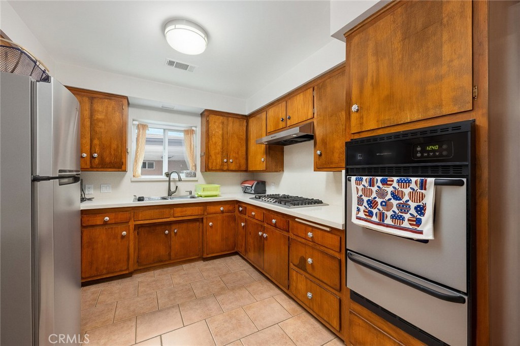 721 723 W Hellman Property Photo 47