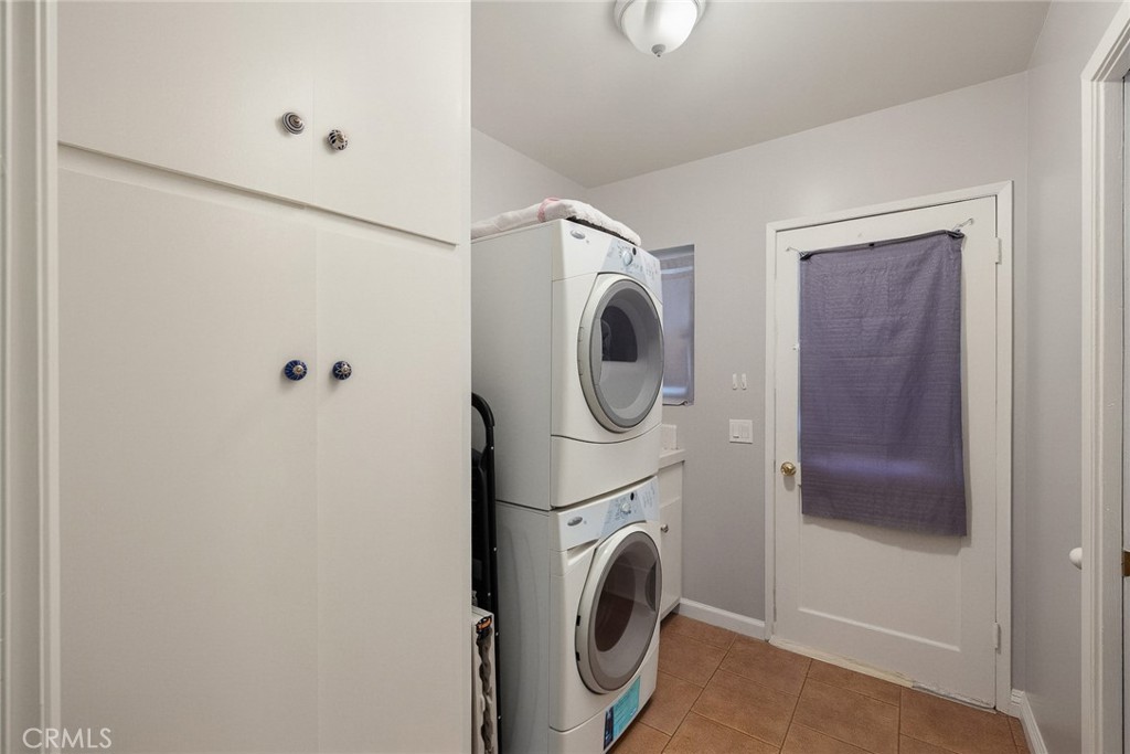 721 723 W Hellman Property Photo 50