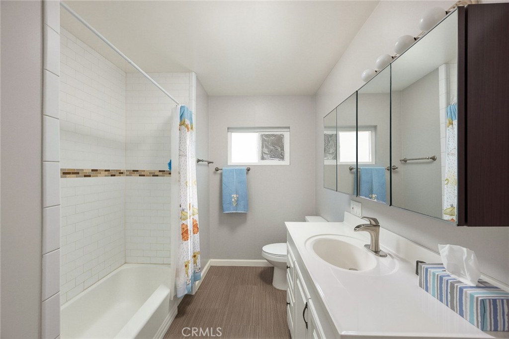 721 723 W Hellman Property Photo 53