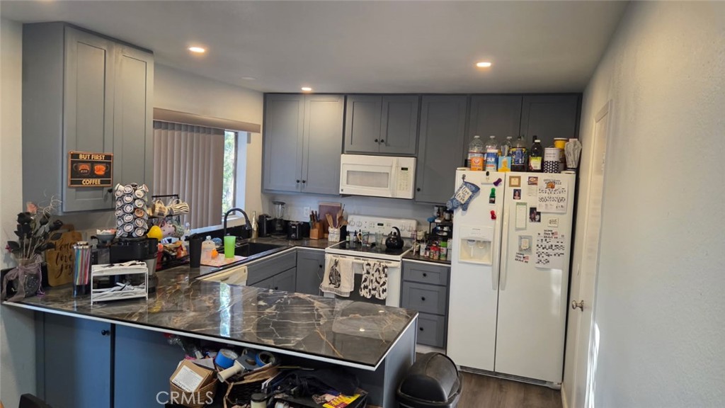 1196 S Citron Property Photo 1