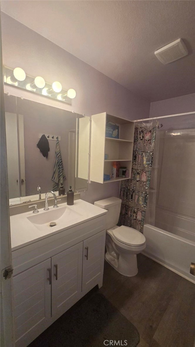 1196 S Citron Property Photo 6