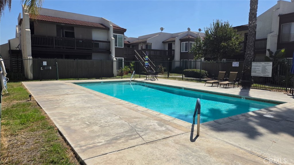 1196 S Citron Property Photo 8