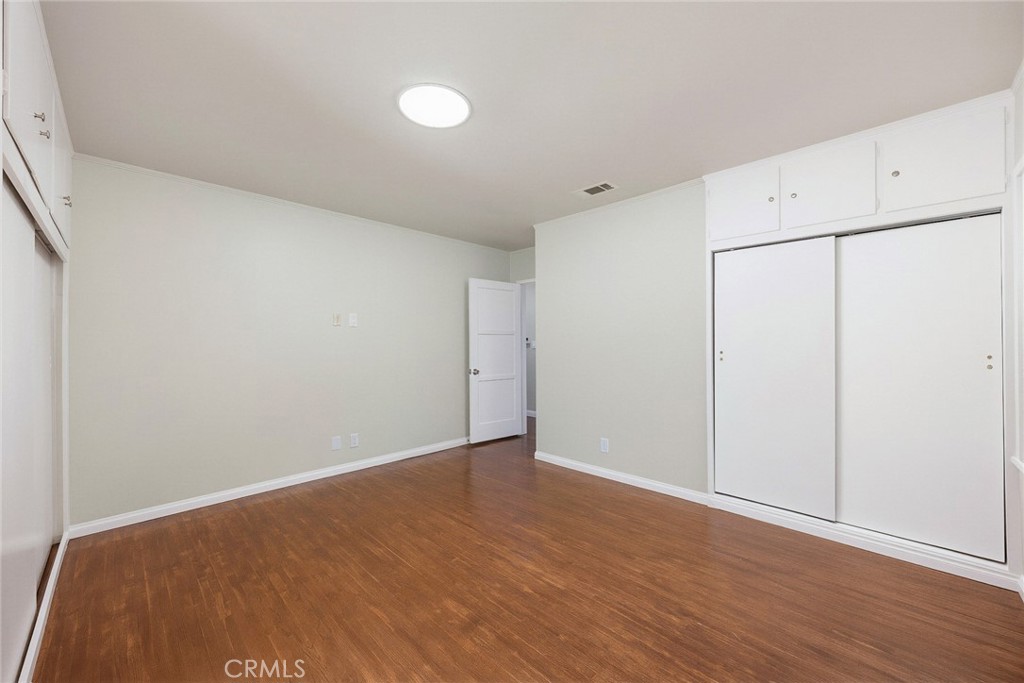 721 723 W Hellman Property Photo 22