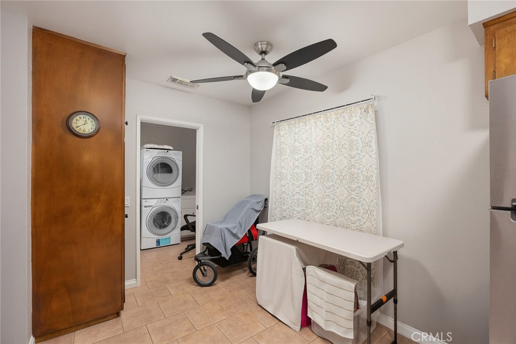 721 723 W Hellman Property Photo 45