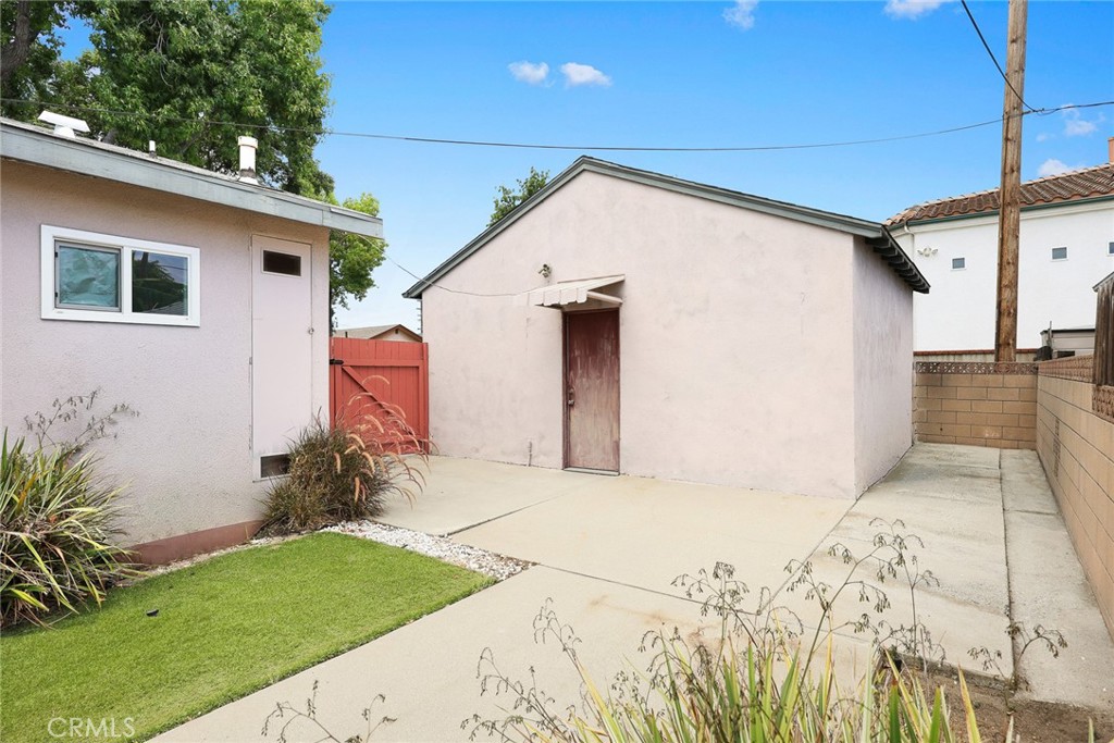 721 723 W Hellman Property Photo 53