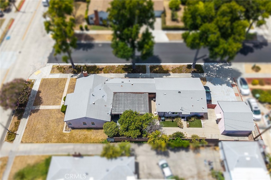721 723 W Hellman Property Photo 55