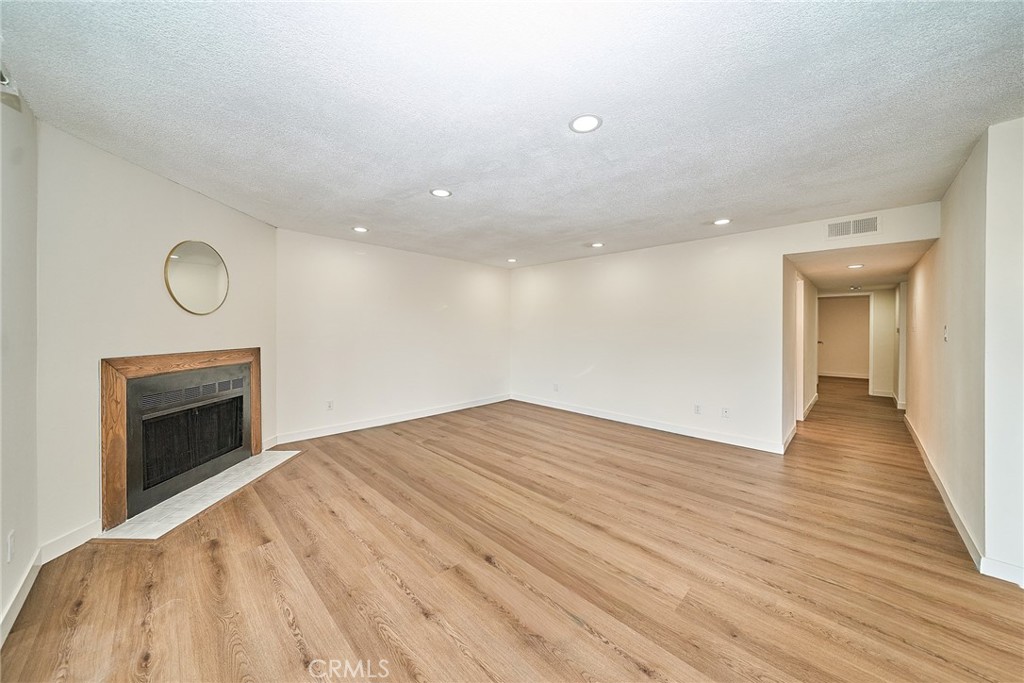 605 Redondo Avenue 203 Property Photo 18