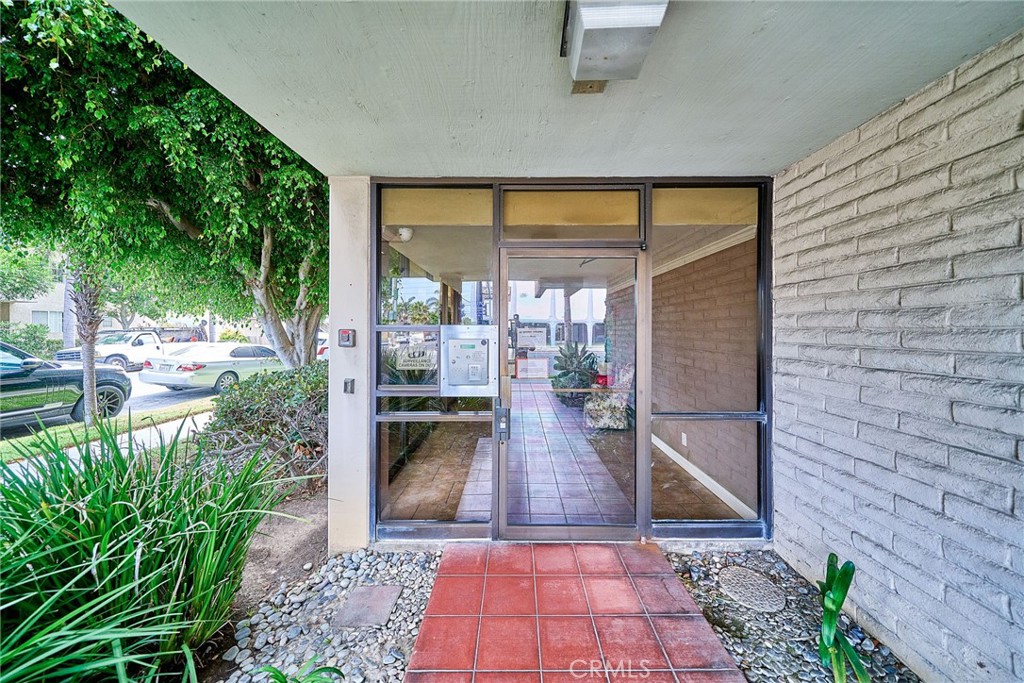 605 Redondo Avenue 203 Property Photo 34