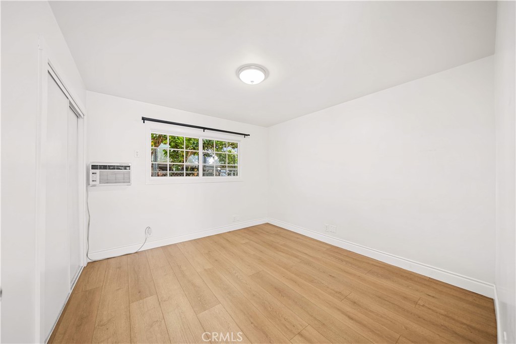 104 E Adams Property Photo 38