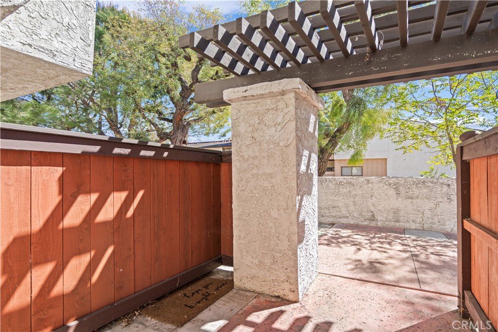 454 West Huntington Drive D Property Photo 4