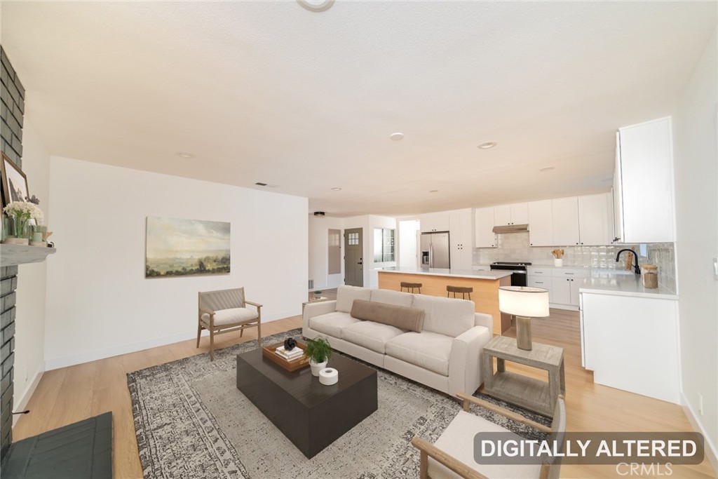 6270 Kinlock Property Photo 4