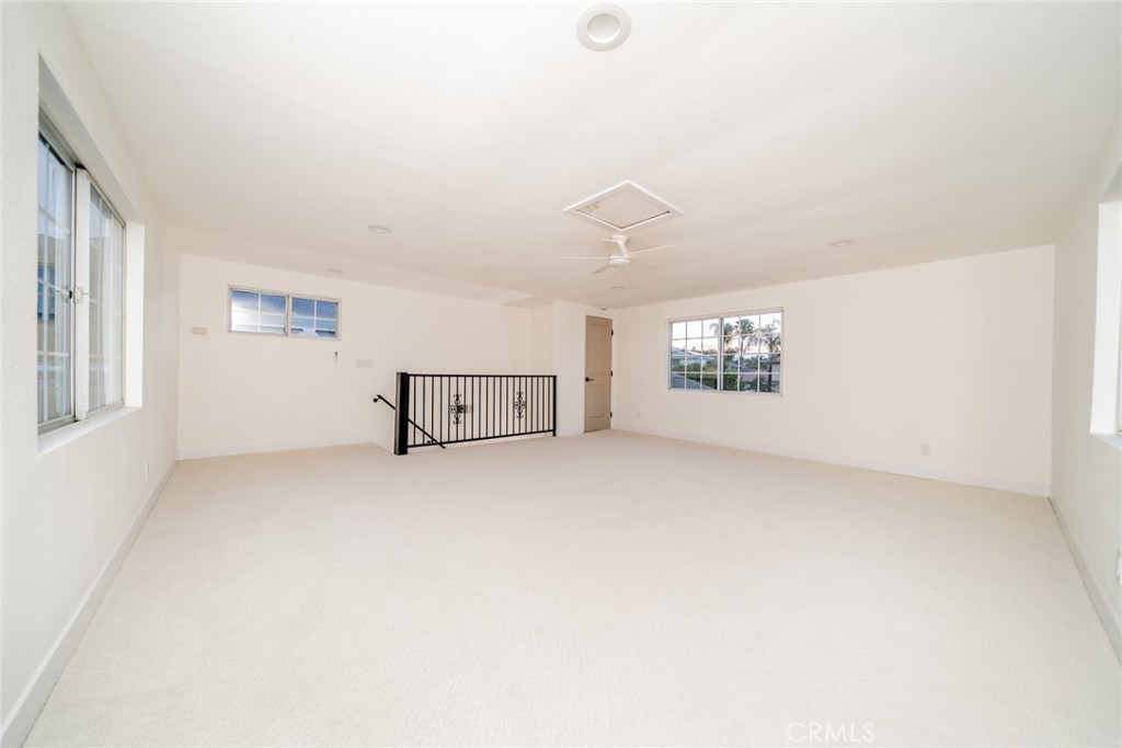 6270 Kinlock Property Photo 13