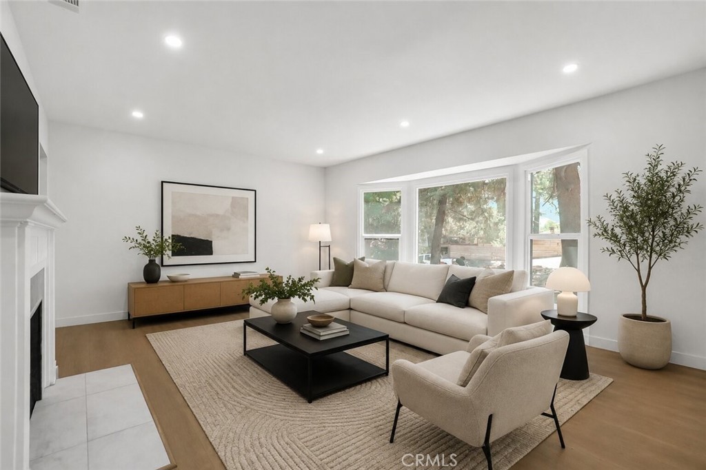 4808 Maryland Property Photo 1