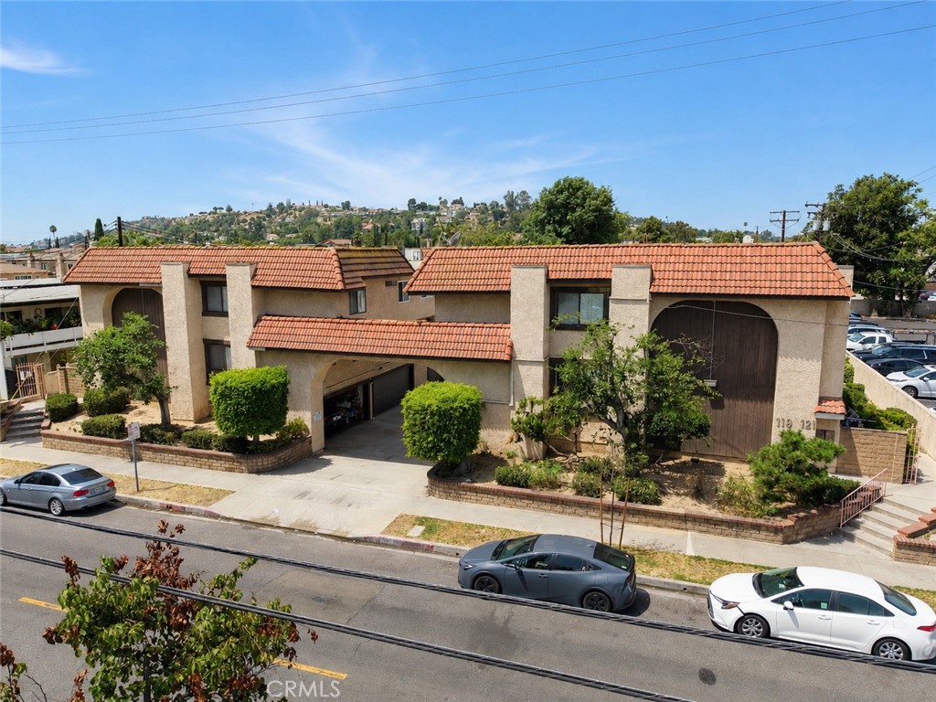 119 S Ynez Ave B Property Photo 1