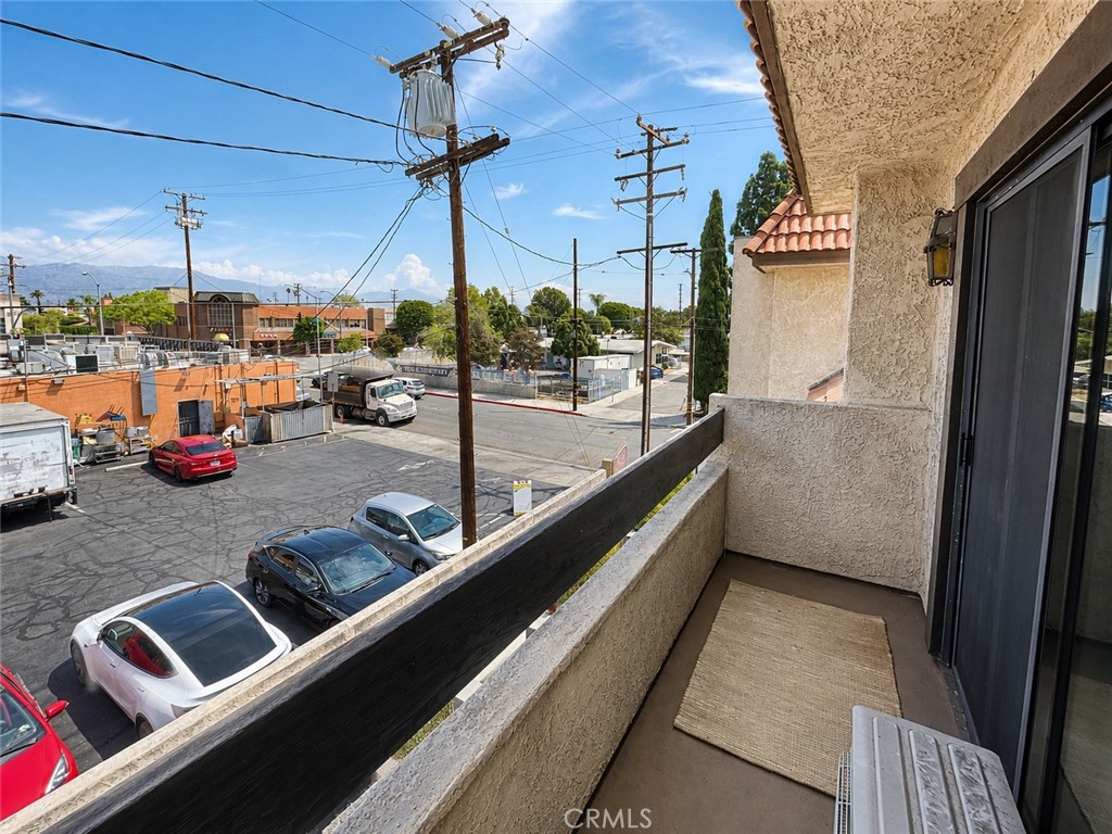 119 S Ynez Ave B Property Photo 15