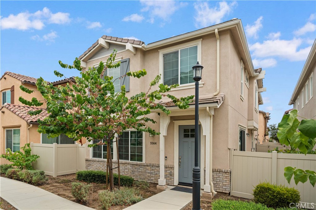 5564 Valencia Property Photo 1