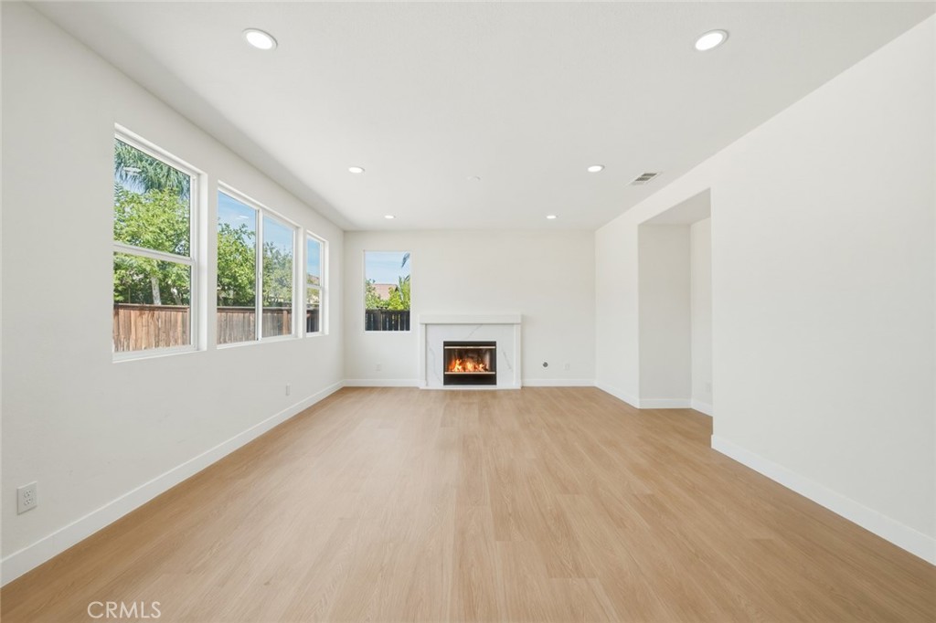 25868 Boulder Rock Pl Property Photo 7