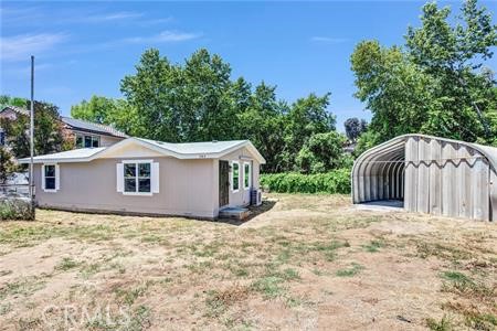 707 Silverbrook Property Photo 1