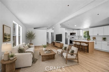 707 Silverbrook Property Photo 8