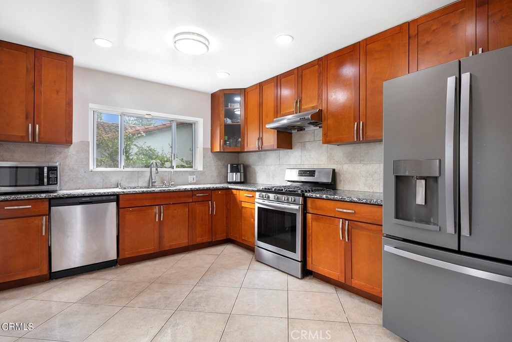 2963 Sheffield Property Photo 9