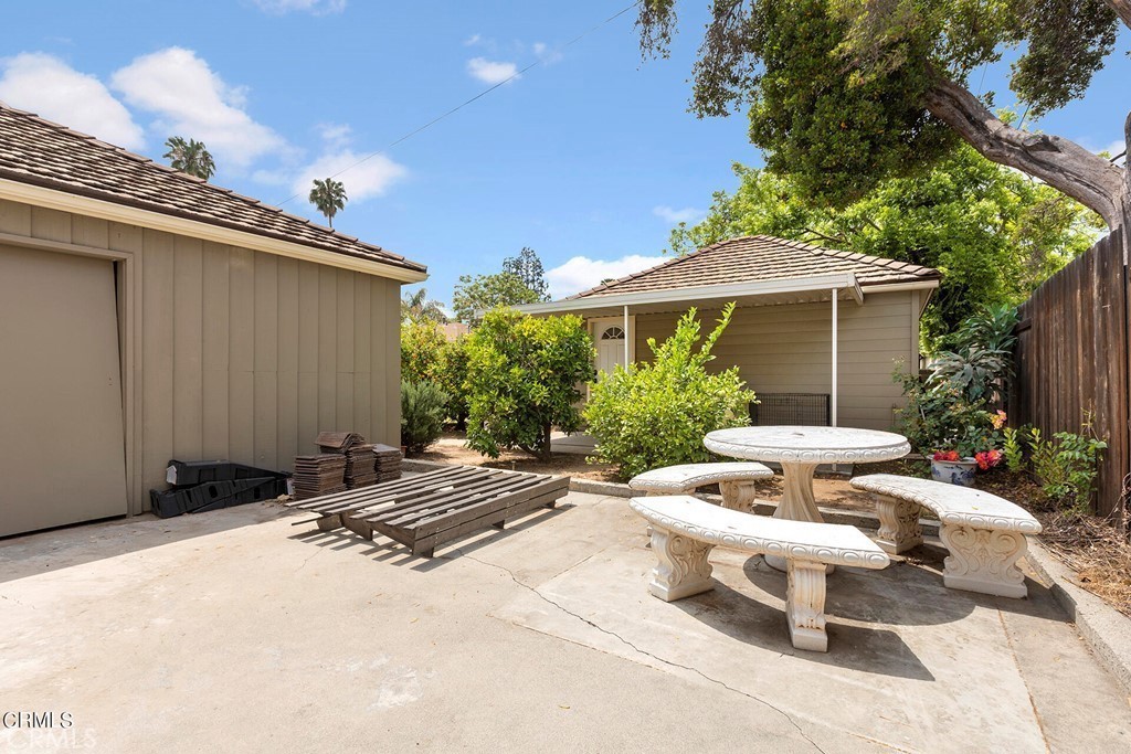 2963 Sheffield Property Photo 19